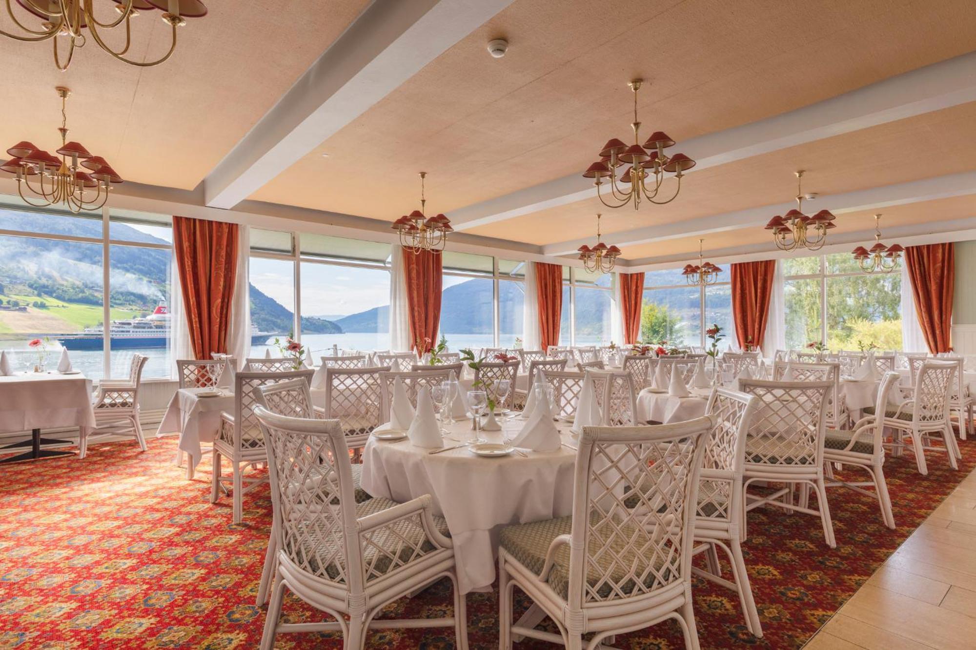 Olden Fjordhotel Esterno foto